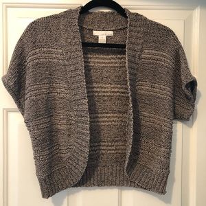 Lucy & Laurel cute shrug top